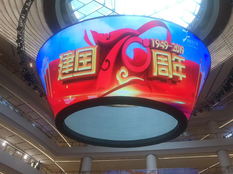 公司花20萬(wàn)裝修的會(huì)議室，竟被客戶吐槽‘像網(wǎng)吧’？高級(jí)感會(huì)議室的屏幕選擇秘訣”